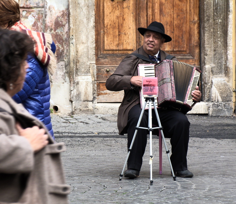 only men, casual clothing, 2K, children, gut, music, musical instrument, questions, front view, street performer, important, musician, adult, he was the king of the children