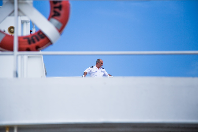 security, occupation, clothing, shit, responsibility, nature, people, captain, sky, capitan, man, protective workwear, male, sail, dinghy, boat, outdoors