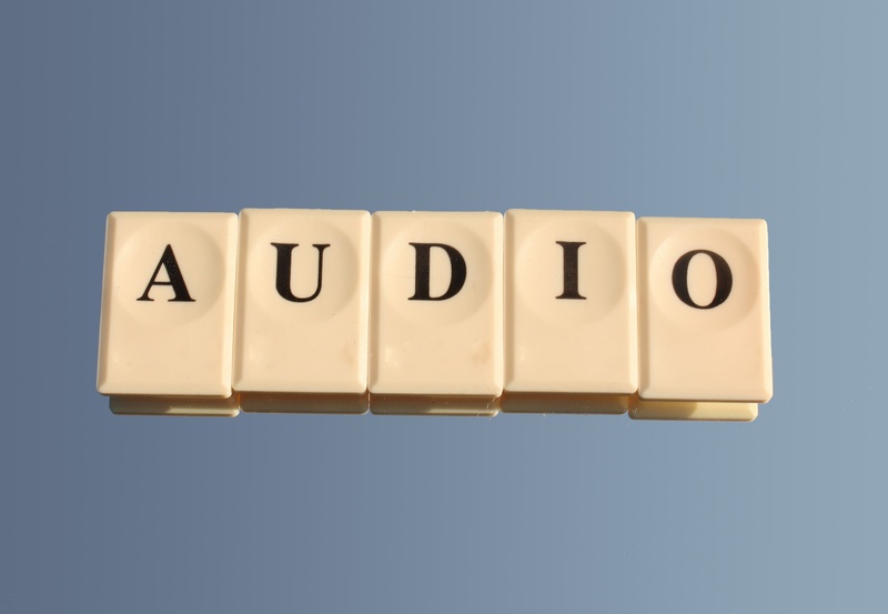 2K, western script, single word, set, play stone, audio, studio shot, no people, letter, social networking, indoors, paper, in a row, capital letter, marketing