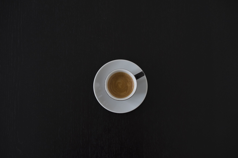 coffee cup, white, filled, wood, ceramic, mug, still life, saucers, coffee, liquid, copy space, drink, studio shot, no people, cup, brown, view, frothy drink
