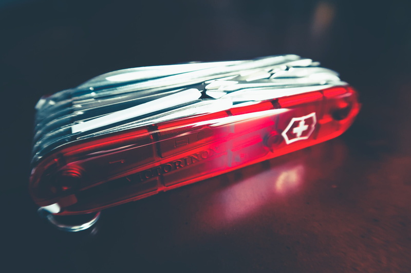 knife, 1080P, communication, table, cut out, pocket, victorinox, wireless technology, army, selective focus, global communications, indoors, red, still life
