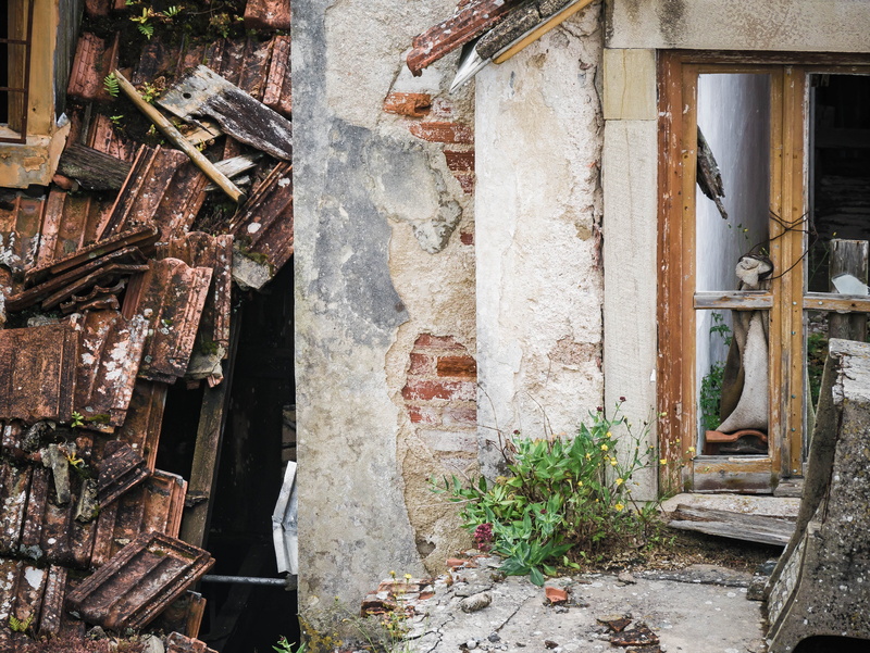 Home, abandoned, shard, destruction, wall - building feature, outdoors, residential district, window, deterioration, home, Old, house, messy, dilapidated