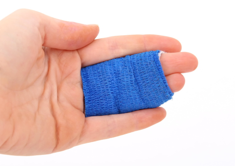 people, rupture, kit, human body part, fingers, close-up, indoors, two, bandage, fracture, human finger, 1080P, care, plaster, aid, scrubbing, torn, sticky