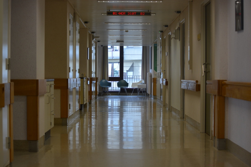 building, hospital, the way forward, gang, seat, no people, day, door, indoors, architecture, window, architectural column, arcade, built structure, corridor