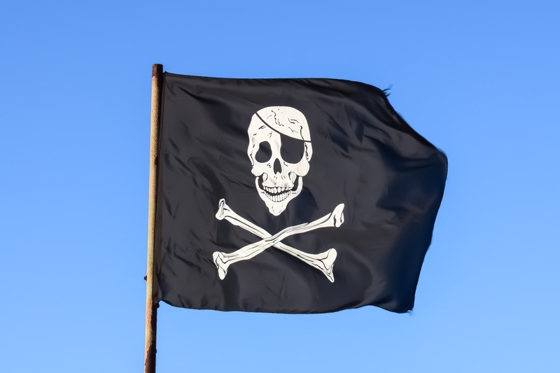 no people, nautical, flag, scary, communication, crossbones, warning sign, close-up, warning, piracy, clear sky, death, human skeleton, evil, black, pirate