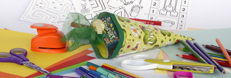 writing accessories, training, colorful paper, bottle, assorted, banner, back to school, near, cut, creativity, lifestyles, equipment, container, education