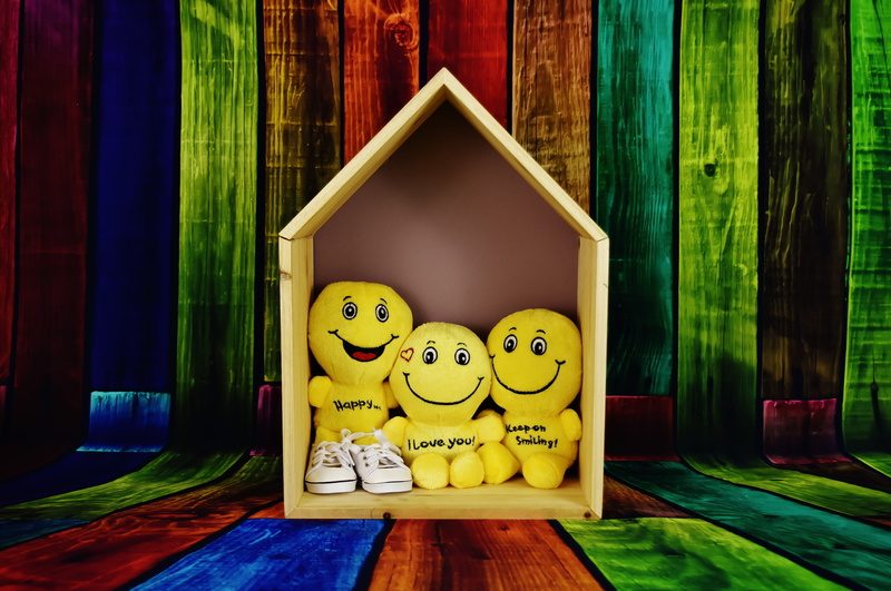 smilies, laugh, love, faces, no people, human representation, 5K, close-up, smiley, box, indoors, happiness, color, table, emoticon, funny, happy, toy
