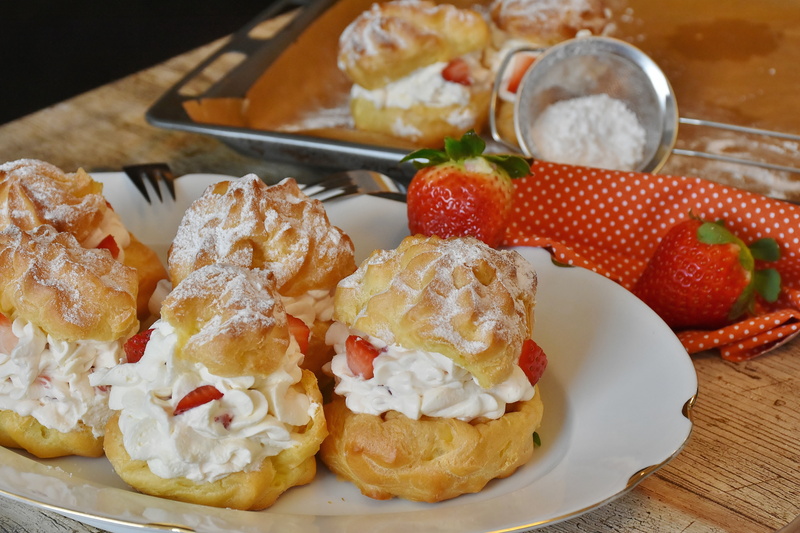 small cakes, butter, food, plate, bread, kitchen, egg, berry fruit, pastries, sweetness, temptation, milk product, sweet food, bake, benefit from, fruit