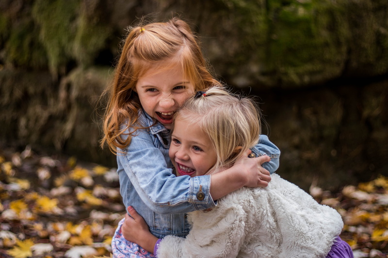 family, hugging, daytime, parent, mother, girls, 5K, childhood, children, cute, love, adult, young, outdoors, happiness, toddler, excitement, outdoor