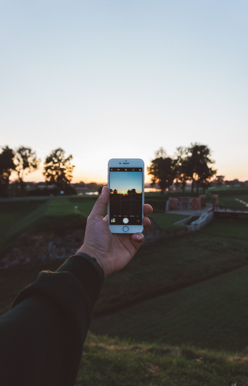 real people, mobile phone, a6000, personal perspective, 5K, taking, latvium, perspective, sunset, finger, field, sunlight, photographing, portable information device