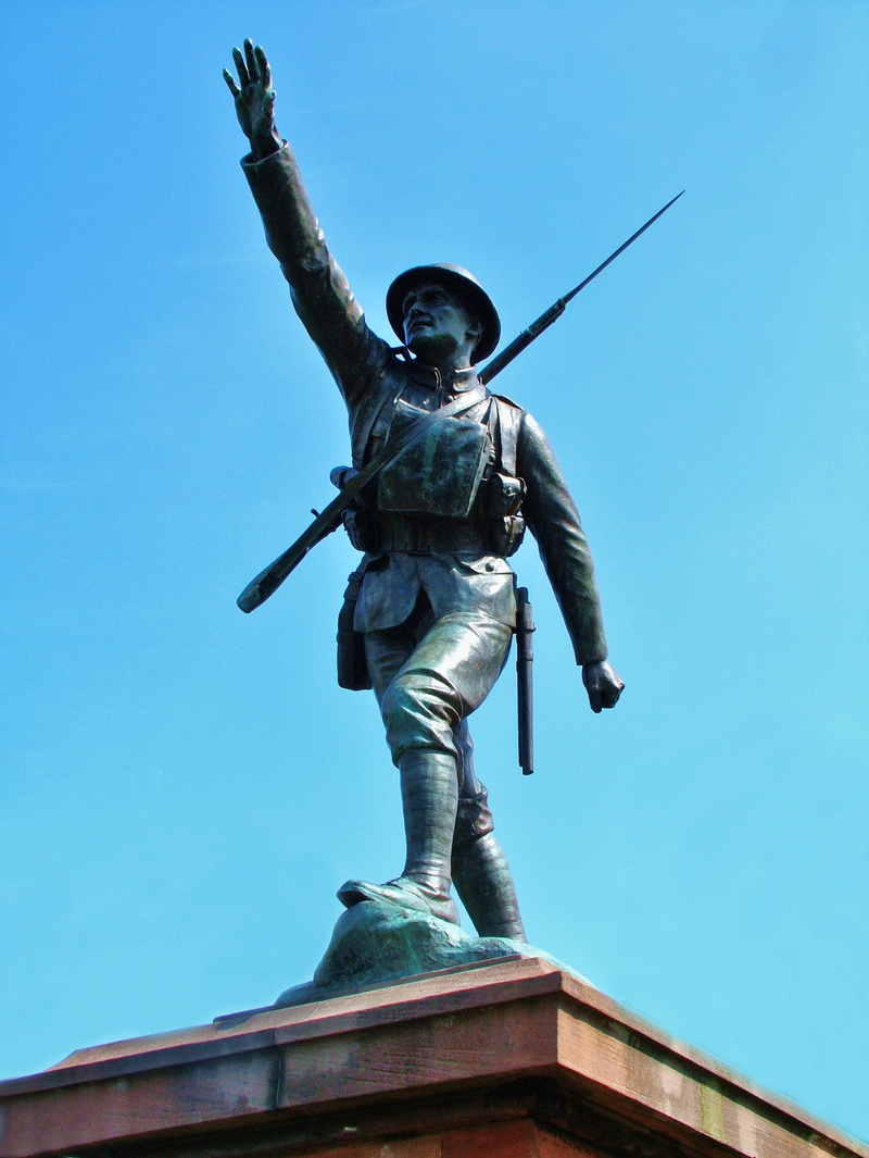 low angle view, travel, helmet, the past, Sculpture, military, creativity, armor, europe, monument, white, rock, Soldier, famous, rare, old, History, art and craft