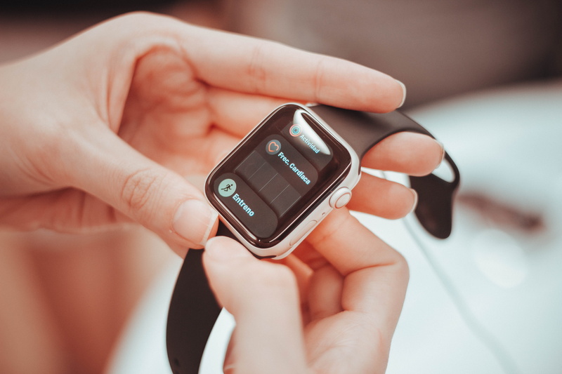 security, computer, portable information device, hand-held computer, computer keyboard, smartwatch, close-up, real people, hand, one person, cell phone