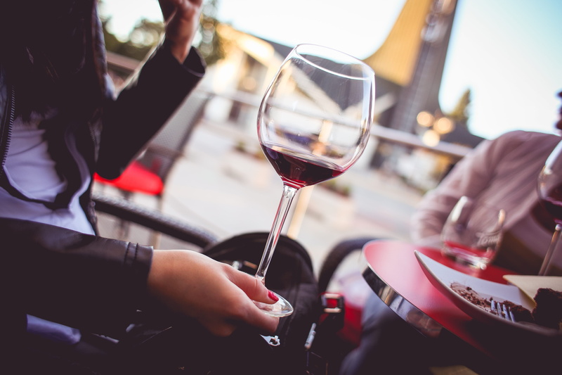 real people, drink, wine, leisure activity, drinking, refreshment, hand, luxury, cafe, restaurant, men, Girl, people, 5K, Red Wine, selective focus, lifestyles