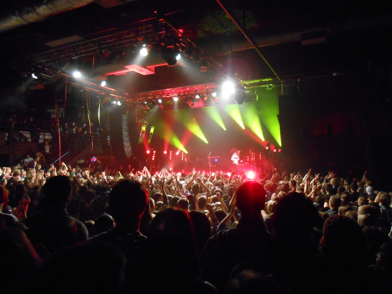 stage - Performance Space, 4K, Nightlife, Club, fan - Enthusiast, lighting Equipment, musician, spectator, music, Bar, large Group Of People, stage, performance