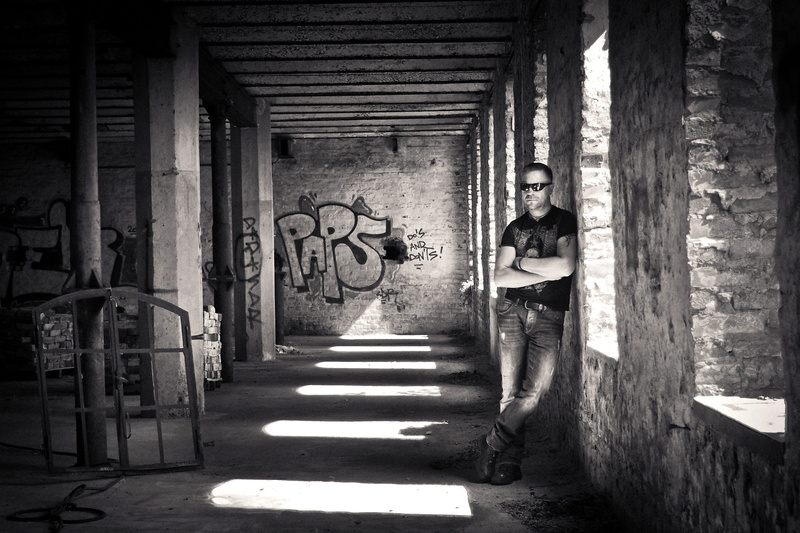 pforphoto, atmosphere, lapsed, indoors, sunglasses, hall, built structure, mood, Lost, window, weathered, architecture, lifestyles, horror, abandoned, one Person