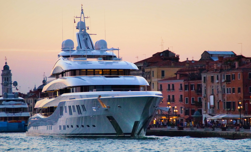 cruise, built structure, nature, explore, travel, sunset, sky, mode of transportation, city, money, 4K, passenger craft, sea, venice, yacht, building exterior