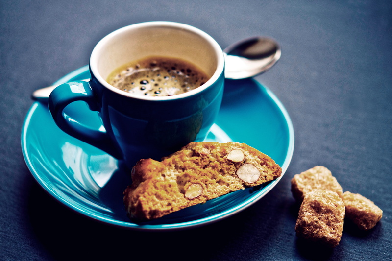 closeup, refreshment, cup of coffee, still life, ready-to-eat, break, brewed, food, cookie, taste, aromatic, caffeine, beverage, hot, chocolate chip cookie