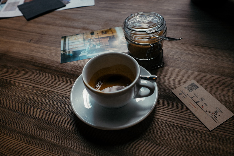 texture, cup, wood, life, fresh, shop, food and drink, background, crockery, morning, high angle view, coffe, saucer, coffee, hot drink, sugar, cappuccino