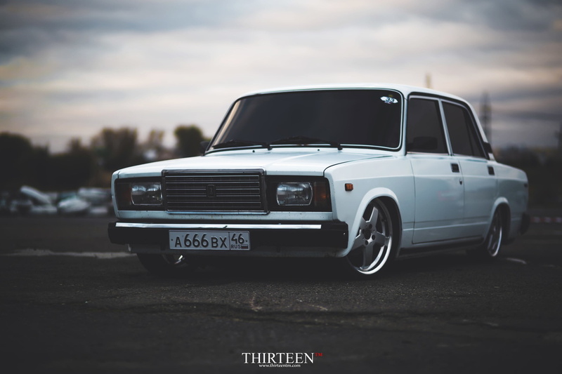 2107, wheel, close-up, city, old, sports Utility Vehicle, sky, pick-up Truck, parking, motor Vehicle, focus on foreground, mode of Transport, speed, grille