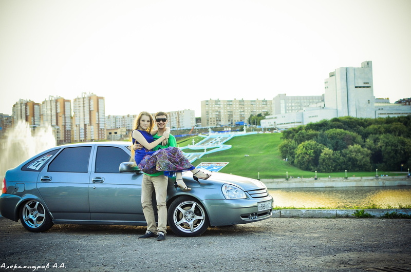 car, gray, BPAN, young Women, people Traveling, skyscraper, summer, happiness, office building exterior, city Life, pair, men, driving, building exterior