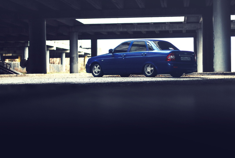 day, mode of transportation, modern, parking, machine, motor vehicle, reflection, indoors, no People, city Life, selective focus, VAZ, asphalt, wheel, architecture