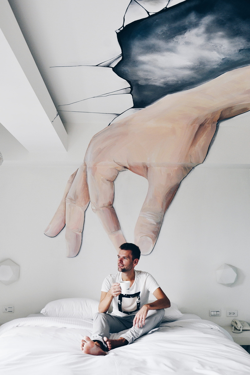 sitting, t, one person, 2K, lifestyles, indoors, bed, fun, relaxation, young adult, comfortable, home interior, bedroom, young men, ceramic, leisure activity