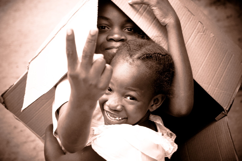 young, pierre, females, girl, boy, blue, mother, africa, inside, portrait, lifestyles, humanitarian aid, colors, baby, childhood, children, human face