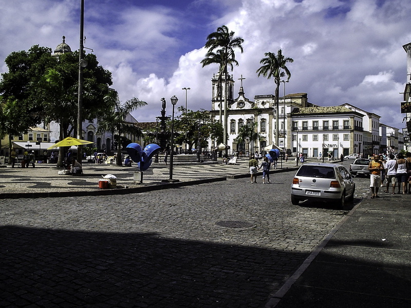 built structure, street, de, day, road, jesus, incidental people, brazil, public domain, photo, trees, mode of transportation, city, sunlight, plant, nature