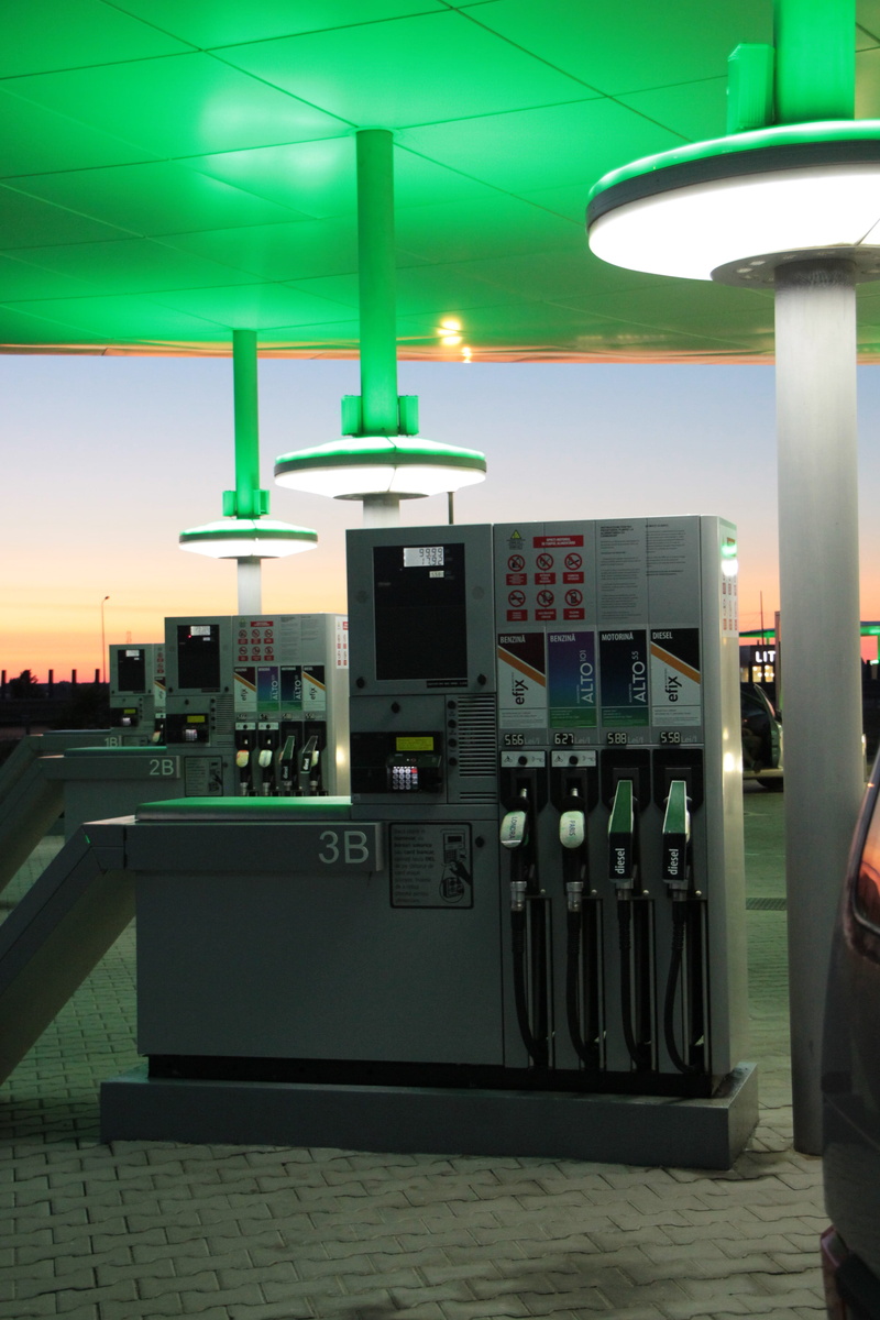 Gas, technology, pumps, petrol, Energy, transportation, Auto, connection, business-finance, gasoline, lighting equipment, 4K, indoors, mode of transportation