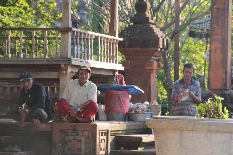 outdoors, businessman, purchase, connection, happy, person, business, tree, customer, real people, profession, corporate, table, sitting, work, worker