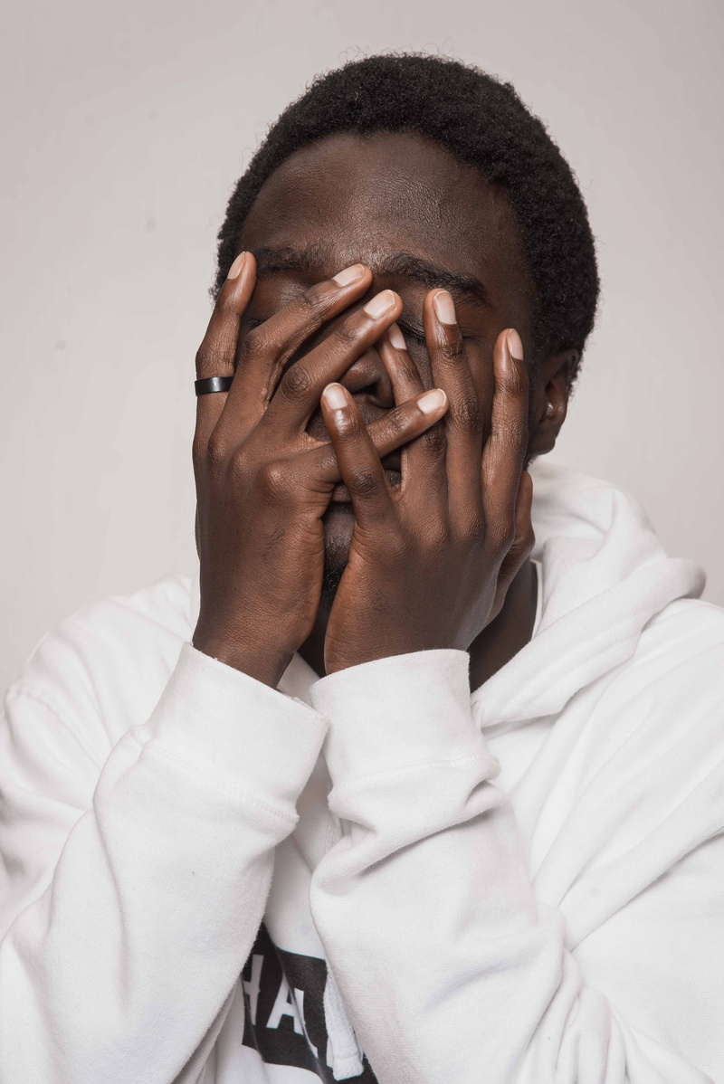 afro hairstyle, leisure activity, haircut, man, beard, 5K, neck, hands covering eyes, piano, clothing, one person, men, real people, head, hiding, hands covering mouth