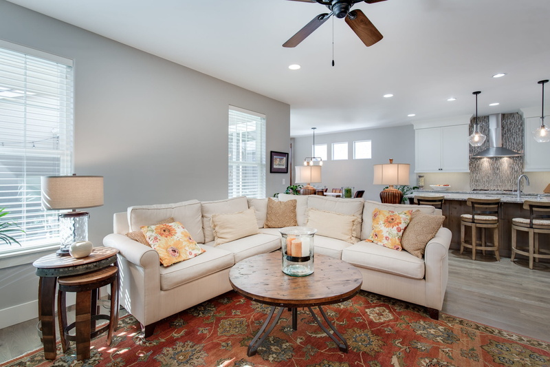 micro, room, table, flooring, no people, interior, domestic life, luxury, modern, chair, home interior, seat, home, illuminated, home showcase interior