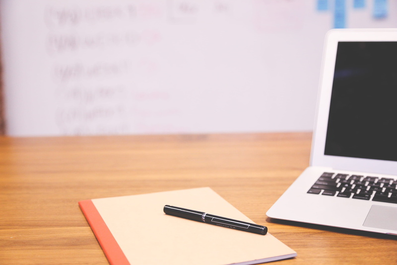 portability, pen, copy space, desk, business, whiteboard, technology, laptop, notebook, note pad, communication, wireless technology, notepad, working