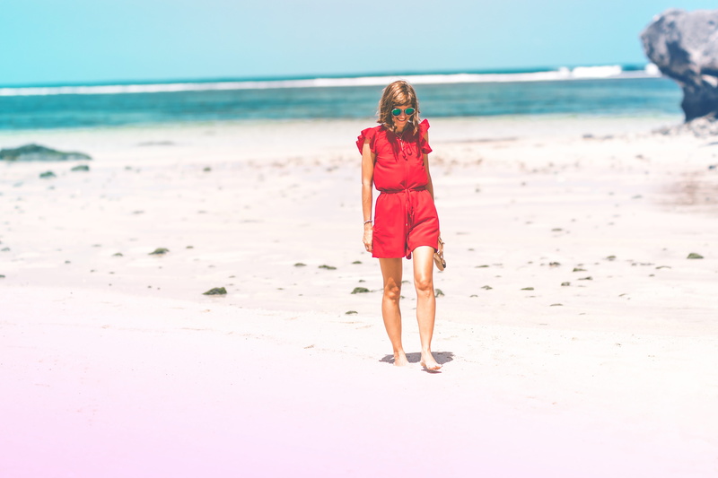 walking, beauty in nature, leisure activity, female, beautiful woman, summer, seashore, sunglasses, tropical, full length, white, outdoor, scenics - nature