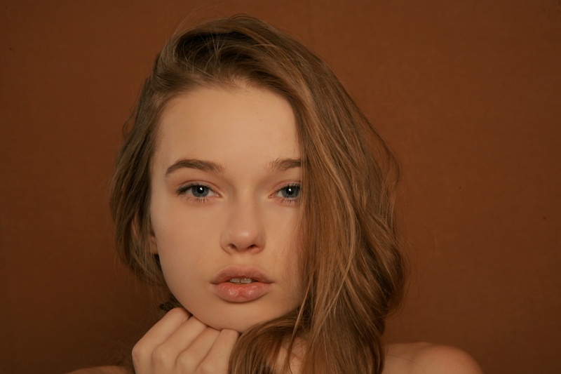 women, colored background, front view, innocence, beautiful woman, contemplation, long hair, close-up, 4K, Milena, looking at camera, hair, teenager, one person