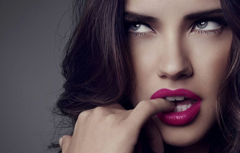 Victorias Secret, Adriana Lima, makeup, hands, finger in mouth, brunette, fingers, biting finger, women, lipstick, 720P