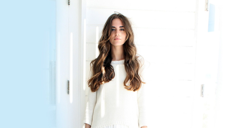 long hair, beauty, young women, looking at camera, portrait, adult, brunette, young adult, Clara Alonso, indoors, contemplation, wavy hair, front view