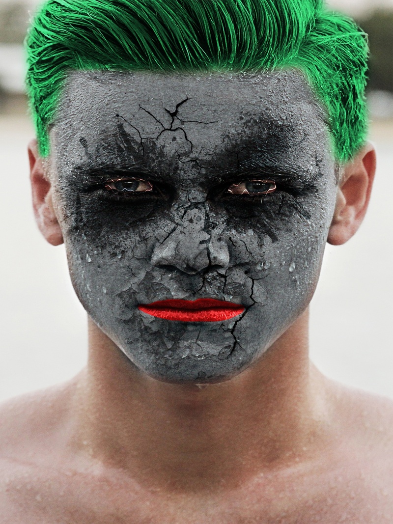 luck, face, white, paint, casino, art and craft, head, human face, indoors, black, adult, sign, creativity, body paint, front view, beautiful woman, 1080P