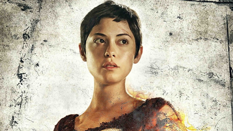 lifestyles, young women, close-up, wall - building feature, adult, human face, looking at camera, real people, body part, Maze Runner: The Scorch Trials
