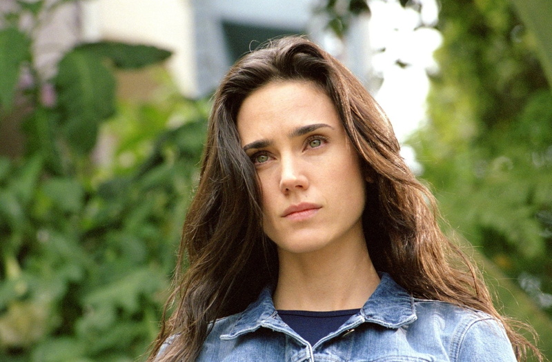 leisure activity, real people, contemplation, Movie, long hair, Hulk, portrait, casual clothing, 1080P, hairstyle, focus on foreground, brown hair, one person