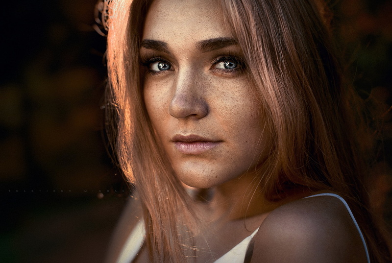 long hair, hair, one person, human face, adult, sadness, women, freckles, depression - sadness, teardrop, 1080P, hairstyle, blonde, portrait, close-up