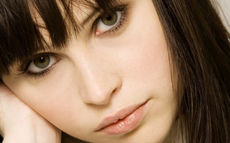 looking at viewer, face, model, Felicity Jones, brunette, 1080P, portrait, actress, long hair, women, closeup