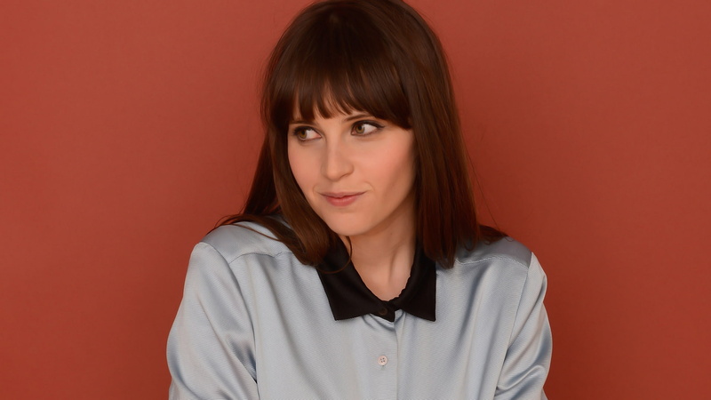 brown eyes, red background, 1080P, actress, Felicity Jones, brunette