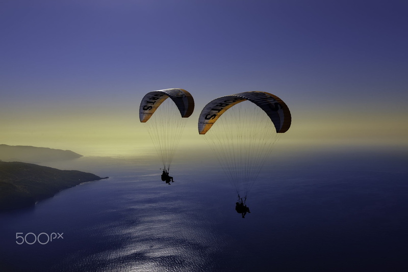 one person, mid-air, exhilaration, 1080P, joy, freedom, leisure activity, unrecognizable person, gliding, sport, photography, sky, outdoors, real people