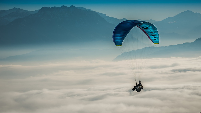 real people, hobbies, air, scenics - nature, beauty in nature, men, lifestyles, parachuting, gliding, freedom, skydiving, activity, one person, exhilaration