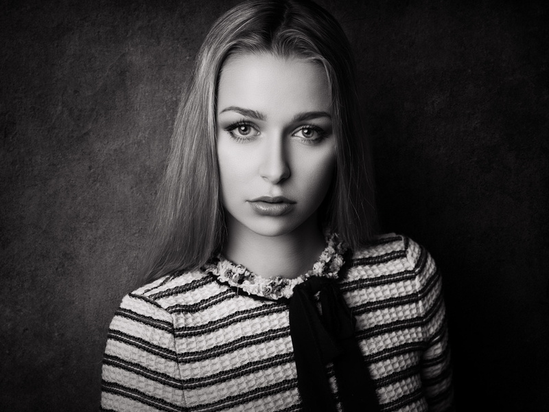 Michael Schnabl, background, beautiful, portrait, hairstyle, model, look, 1080P, Theresa, black and white, blouse, makeup, Theresa Steinkellner