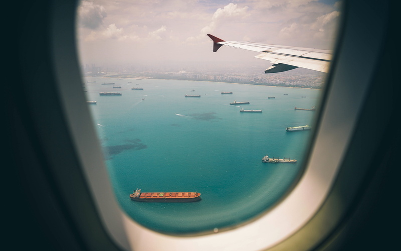 RAID, The city, Republic of Singapore, Singapore, The plane, Flight, The ro-ro, Wing, 4K, View, The bulk carrier, The ship, Sea, Container ships, The Singapore Strait