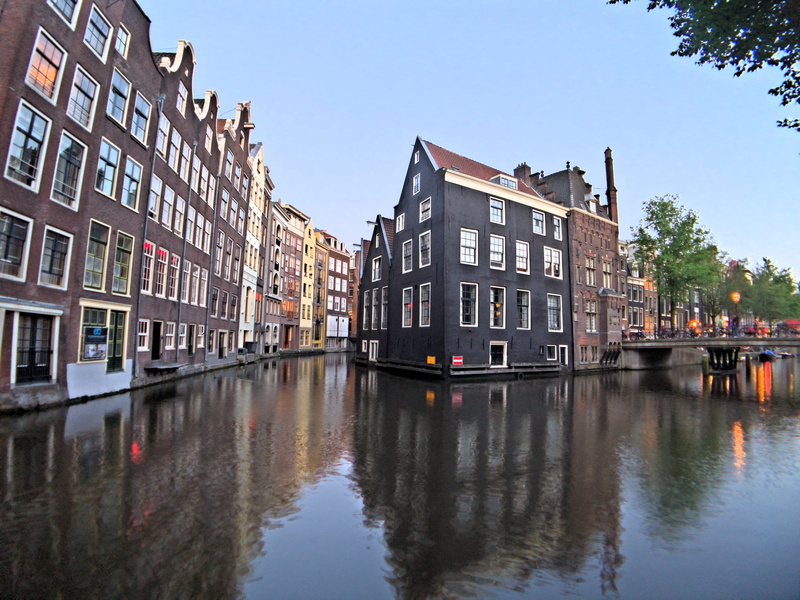 city, 4K, canal, nature, moat, nautical vessel, water, outdoors, amsterdam, mode of transportation, urban, house, built structure, sint olofssteeg 17