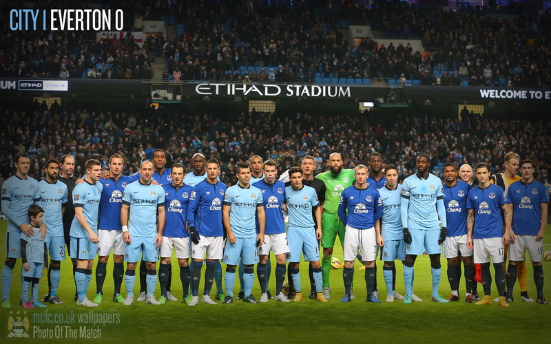 soccer, group of people, women, city, standing, men, day, outdoors, wal, spectator, stadium, sport, 1080P, grass, crowd, nature, adult, club, in a row