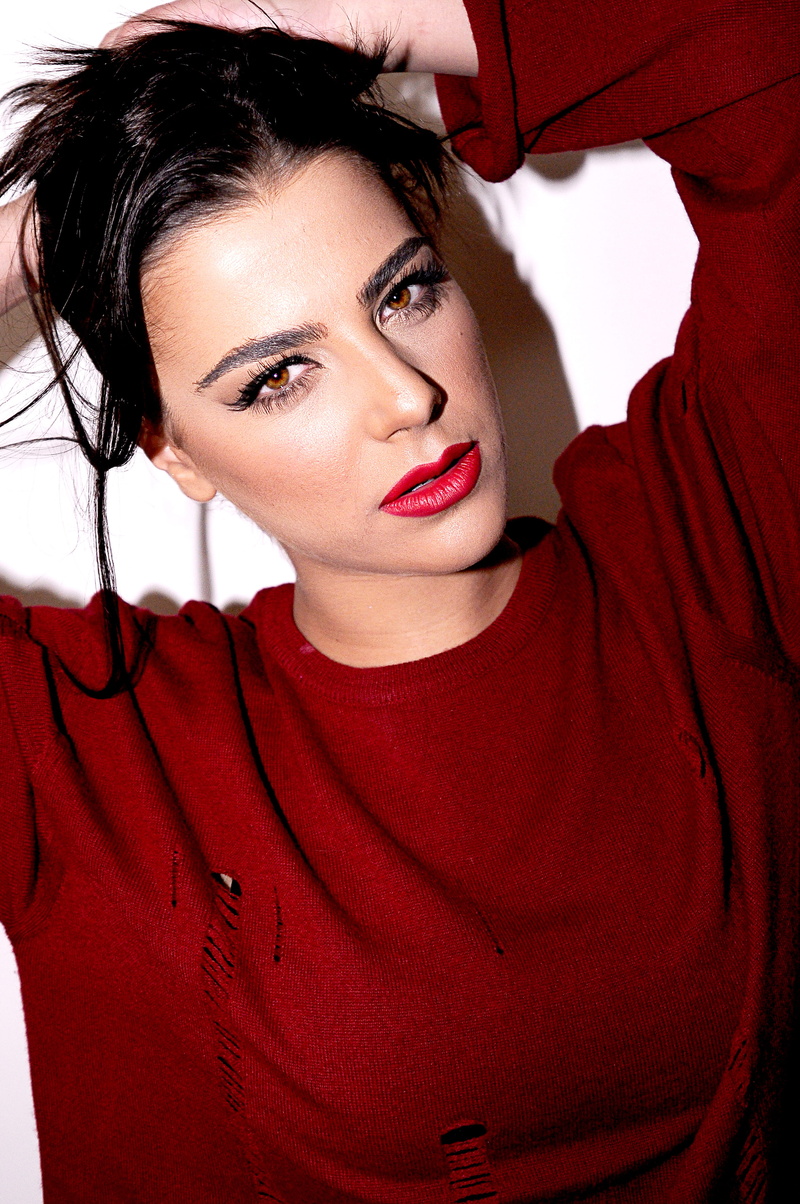 human face, make up, hairstyle, beautiful, woman, fashion, portrait, lipstick, beautiful woman, one person, girl, 4K, italian, headshot, makeup, young women